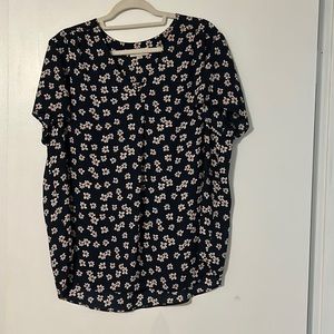 Loft Outlet Navy Short Sleeve Top with Pink and White Flowers size XL